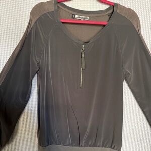 Jennifer Lopez tp zip front, long sleeve